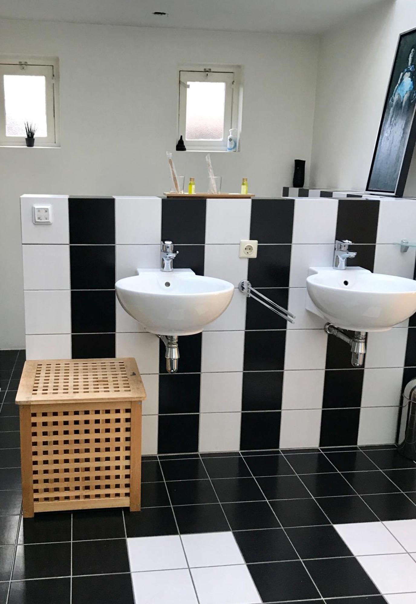 Guesthouse Uit De Kunst Leeuwarden Zewnętrze zdjęcie