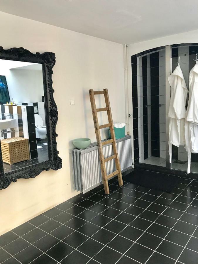 Guesthouse Uit De Kunst Leeuwarden Zewnętrze zdjęcie